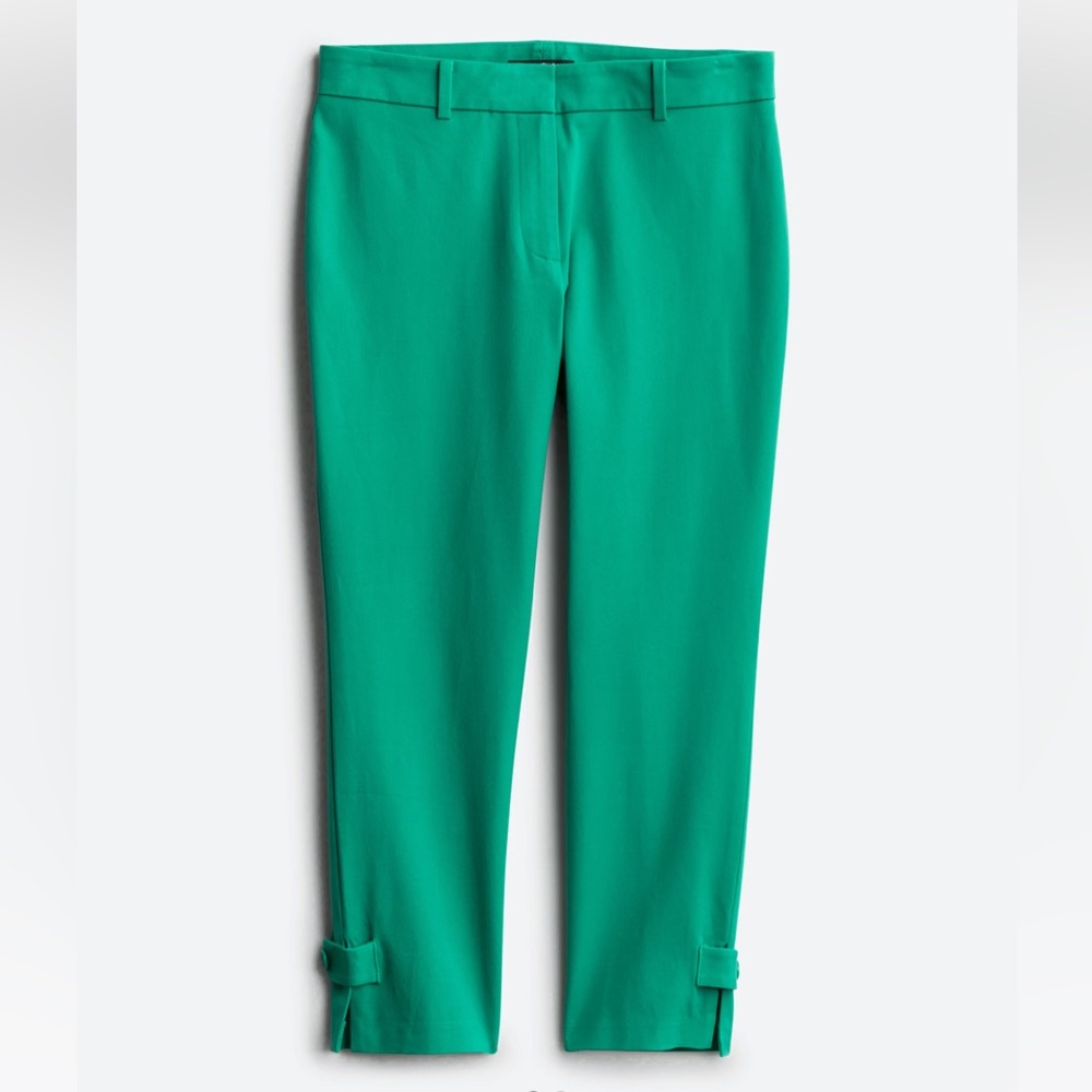 41 Hawthorn Stitch Fix Bi-Stretch Button Hem Capri